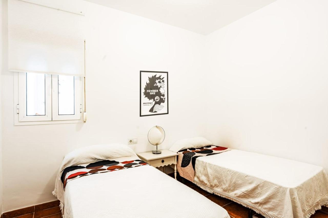 Apartamentos Torre Pimentel ตอร์เรโมลิโนส ภายนอก รูปภาพ