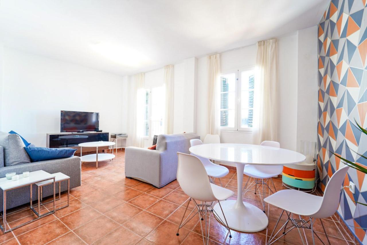 Apartamentos Torre Pimentel ตอร์เรโมลิโนส ภายนอก รูปภาพ