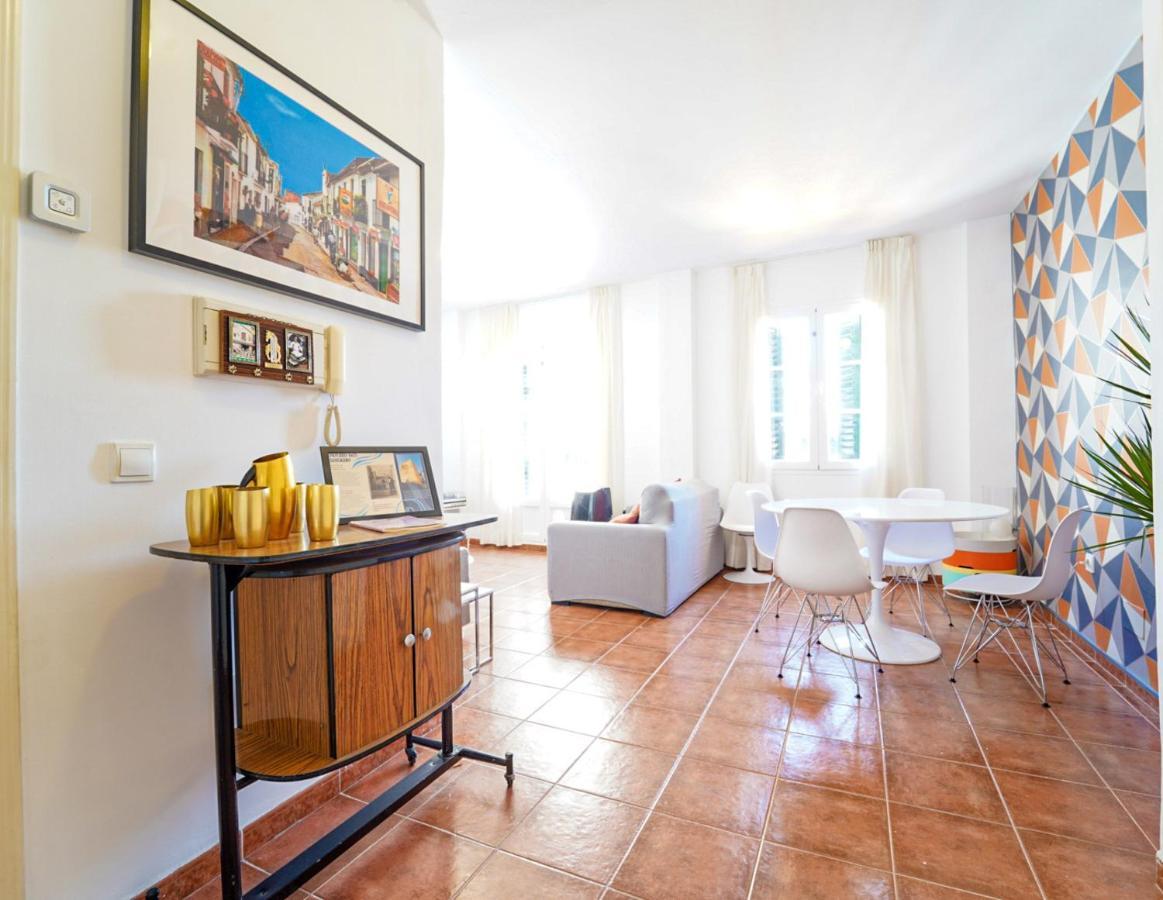 Apartamentos Torre Pimentel ตอร์เรโมลิโนส ภายนอก รูปภาพ